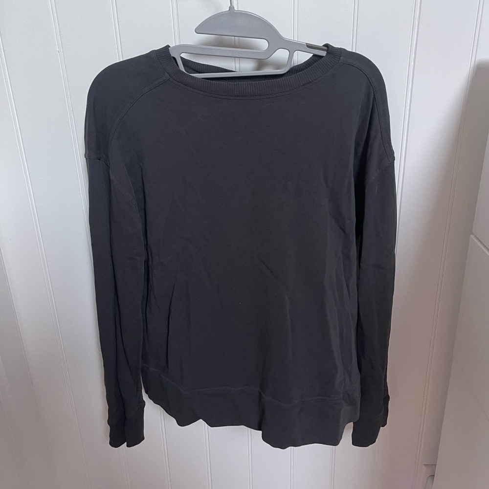 Dark grey pullover